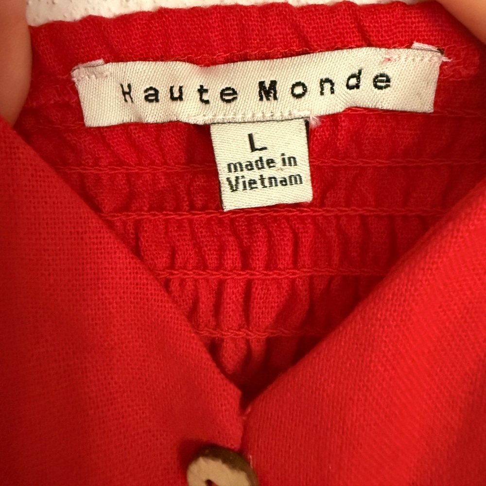 Large Red Button-Front Crop Top - Picture 2 of 11